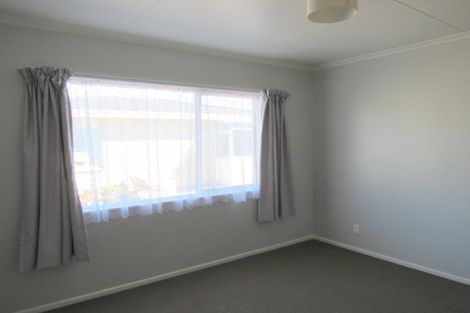 Photo of property in 3/10 Karamu Street, Strandon, New Plymouth, 4312