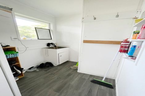 Photo of property in 38 Neal Avenue, Glenfield, Auckland, 0629