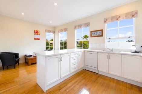 Photo of property in 14 Marguerita Place, West Harbour, Auckland, 0618