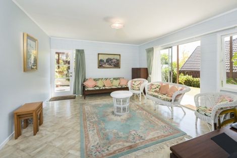 Photo of property in 19 Maxwelton Drive, Mairangi Bay, Auckland, 0630