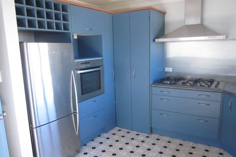 Photo of property in 30a Bowes Crescent, Strathmore Park, Wellington, 6022