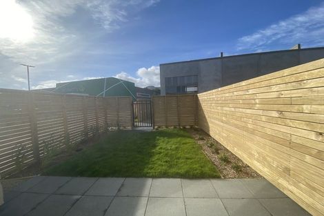 Photo of property in 1 Ara Paiwhenua, Tawa, Wellington, 5028