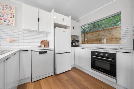 Photo of property in 89b Poplar Grove, Whalers Gate, New Plymouth, 4310