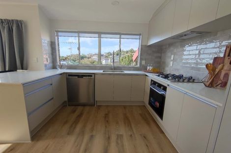 Photo of property in 18a Jacanas Place, Unsworth Heights, Auckland, 0632