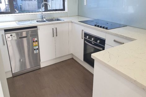 Photo of property in 16 Millcroft Lane, Ranui, Auckland, 0612