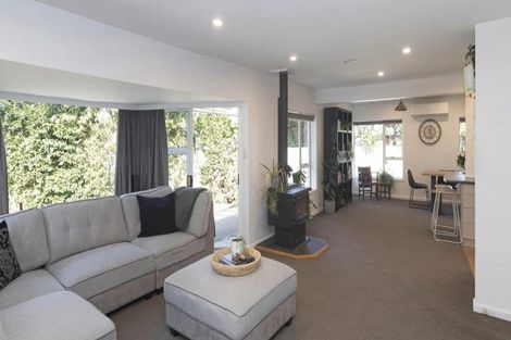 Photo of property in 76 Isleworth Road, Bishopdale, Christchurch, 8053