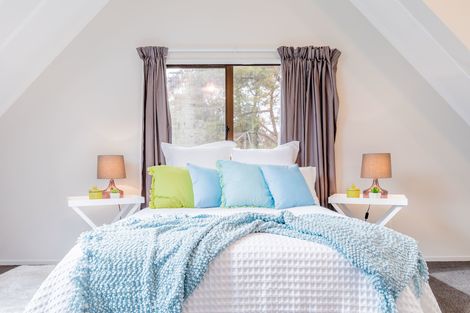 Photo of property in 2/120 Sunnyside Road, Sunnyvale, Auckland, 0612