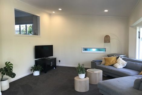 Photo of property in 94 Castor Bay Road, Castor Bay, Auckland, 0620