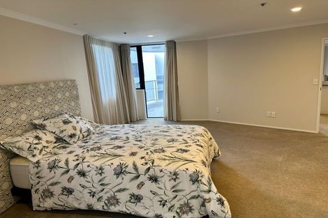 Photo of property in 4a/173 Hurstmere Road, Takapuna, Auckland, 0622