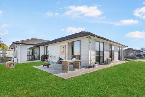 Photo of property in 8 Hillpark Drive, Pokeno, 2402