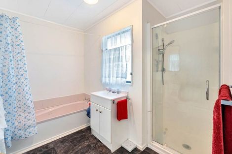 Photo of property in 2/12 Cameron Place, Ranui, Auckland, 0612