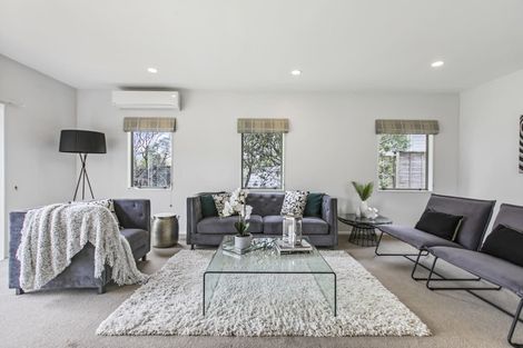 Photo of property in 36 Wairoa Road, Narrow Neck, Auckland, 0624