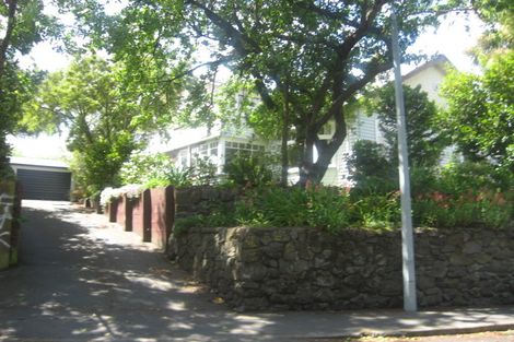 Photo of property in 39 Waimea Terrace, Beckenham, Christchurch, 8023