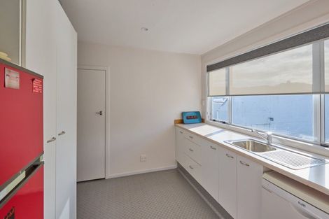 Photo of property in 10 Oxford Terrace, Mount Cook, Wellington, 6021