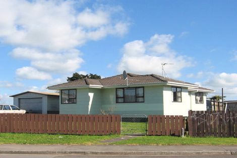 Photo of property in 41 Heathdale Crescent, Papakura, 2110
