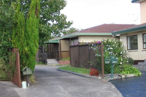 Photo of property in 2/10 Levaut Place, Half Moon Bay, Auckland, 2012