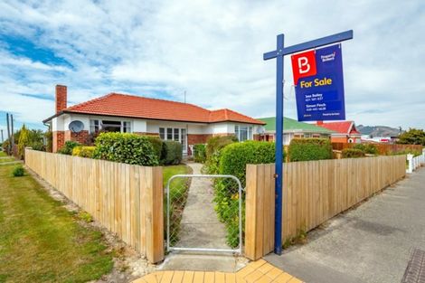 Photo of property in 1 Cameron Street, Waimate, 7924