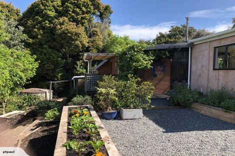 Photo of property in 14 Wellington Road, Surfdale, Waiheke Island, 1081