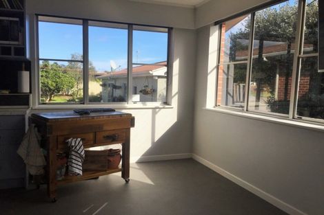 Photo of property in 24 Liverpool Street, Levin, 5510