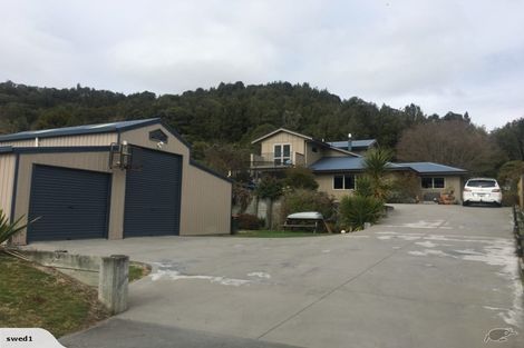 Photo of property in 36 Oxford Road, Lake Rotoma, Rotorua, 3074