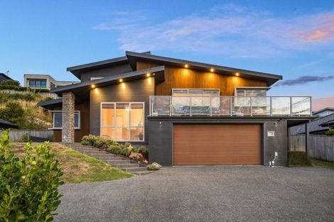 Photo of property in 22 Ships Cove, Whitby, Porirua, 5024