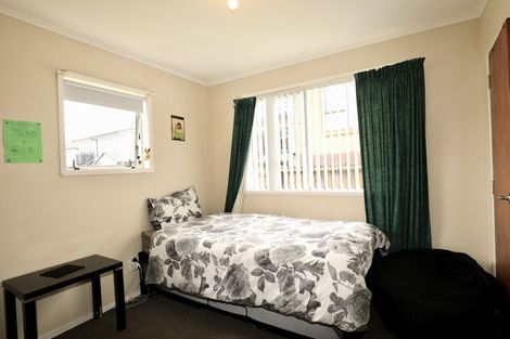 Photo of property in 21 Sikkim Crescent, Clover Park, Auckland, 2019