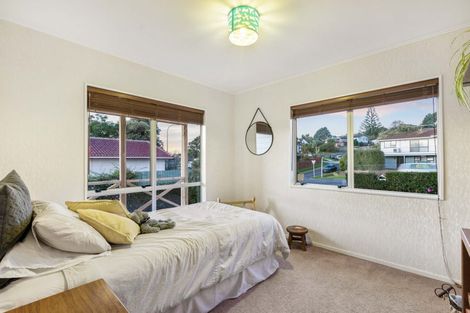 Photo of property in 153 Aviemore Drive, Highland Park, Auckland, 2010