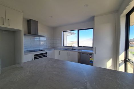 Photo of property in 5 Andesite Drive, Rolleston, 7614