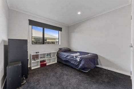 Photo of property in 30 Montague Grove, Stratford, 4332