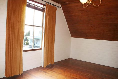 Photo of property in 104 Jervois Road, Herne Bay, Auckland, 1011