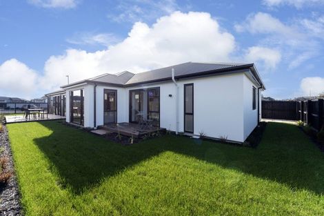 Photo of property in 21 Brooklands Street, Burwood, Christchurch, 8083