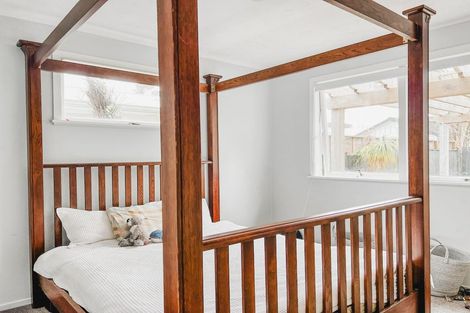 Photo of property in 84 Millbrook Road, Henderson, Auckland, 0612