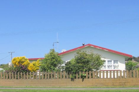 Photo of property in 13 Cureton Street, Morrinsville, 3300