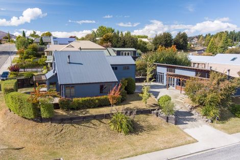 Photo of property in 137 Plantation Road, Wanaka, 9305