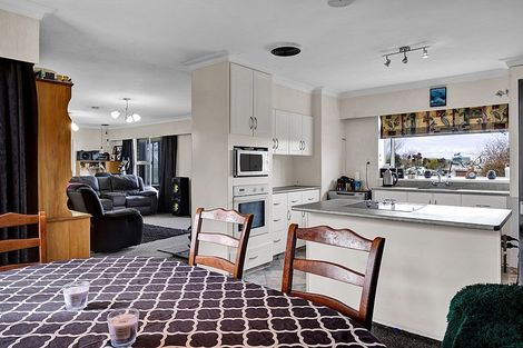 Photo of property in 24 High Street South, Eltham, 4322