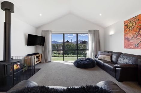 Photo of property in 49 Mount Nicholas Avenue, Wanaka, 9305