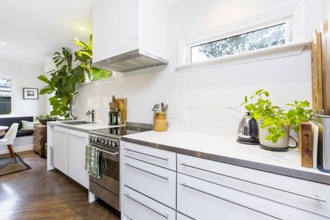 Photo of property in 292 Fergusson Drive, Heretaunga, Upper Hutt, 5018