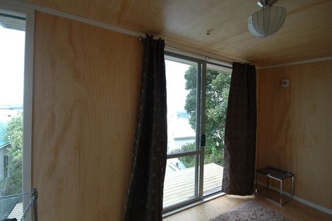 Photo of property in 66 Kelburn Parade, Kelburn, Wellington, 6012