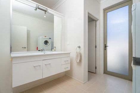 Photo of property in 140 Ngaio Drive, Matarangi, Whitianga, 3592