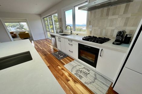 Photo of property in 15 Dowse Drive, Maungaraki, Lower Hutt, 5010