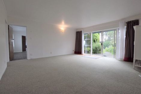 Photo of property in 19a Cleve Road, Green Bay, Auckland, 0604