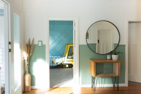 Photo of property in 265 Muritai Road, Eastbourne, Lower Hutt, 5013