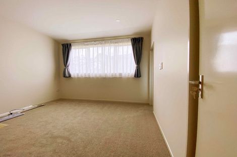Photo of property in 38 Namsan Close, Fairview Heights, Auckland, 0632