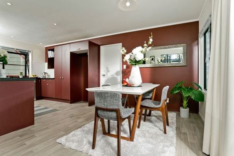 Photo of property in 12 Sunward Rise, Glenfield, Auckland, 0629