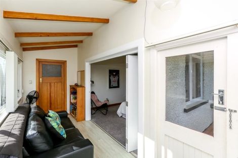 Photo of property in 25 Mangorei Road, Strandon, New Plymouth, 4312