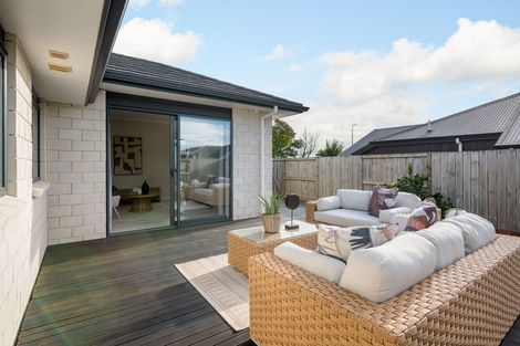 Photo of property in 8 Faber Place, Rototuna North, Hamilton, 3210