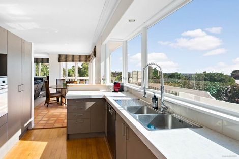 Photo of property in 103 Matipo Road, Mairangi Bay, Auckland, 0630