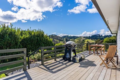 Photo of property in 3241 Paparoa-oakleigh Road, Paparoa, 0571