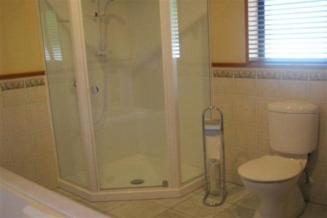 Photo of property in 8 Widdison Place, Albany, Auckland, 0632