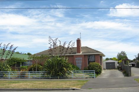 Photo of property in 7 Emlyn Place, Avondale, Christchurch, 8061
